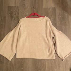 L&G cream bell sleeved sweater